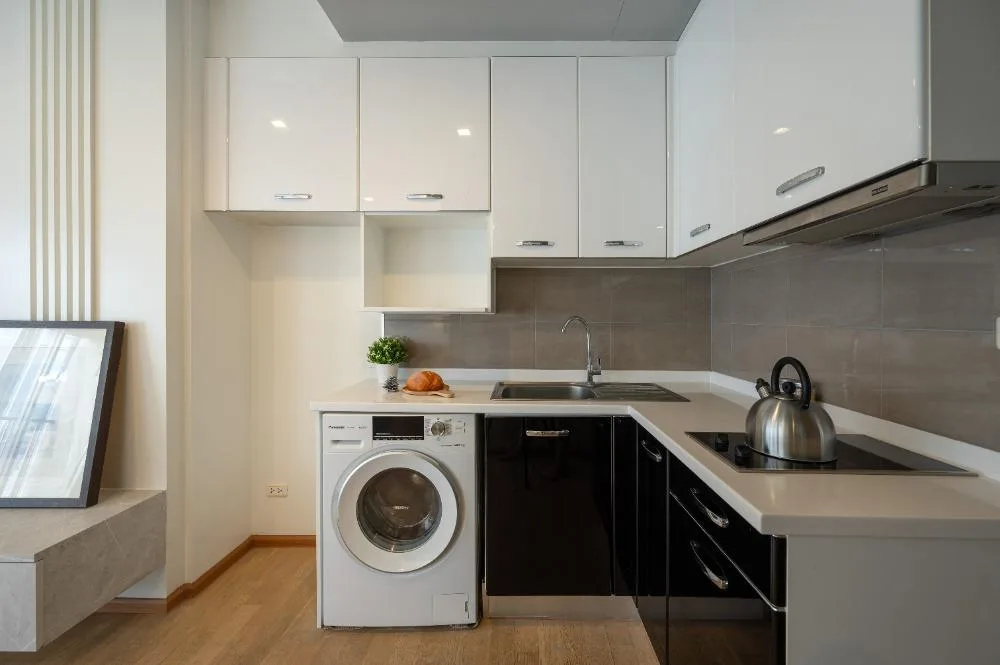 Property photos for Noble Refine
