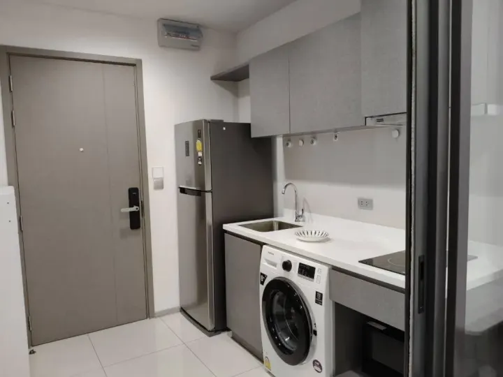 Property photos for Life Asoke Hype
