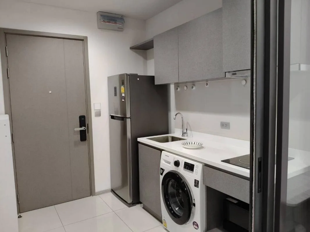 Property photos for Life Asoke Hype