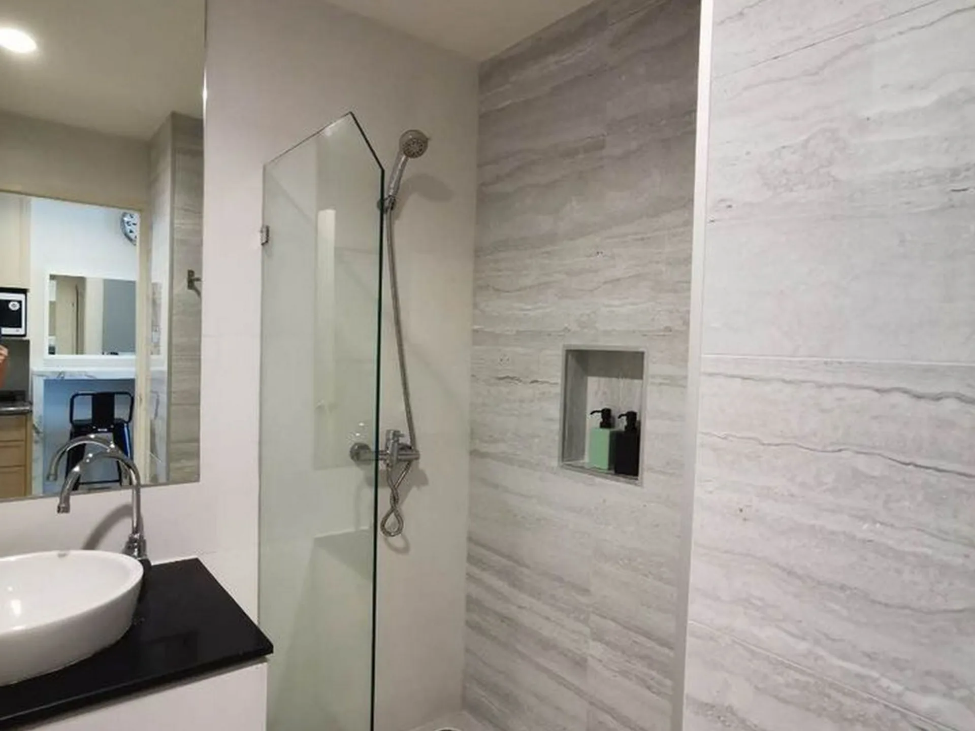 Property photos for Noble Lite