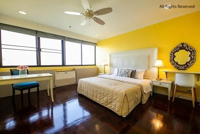 Property photos for Lake Green
