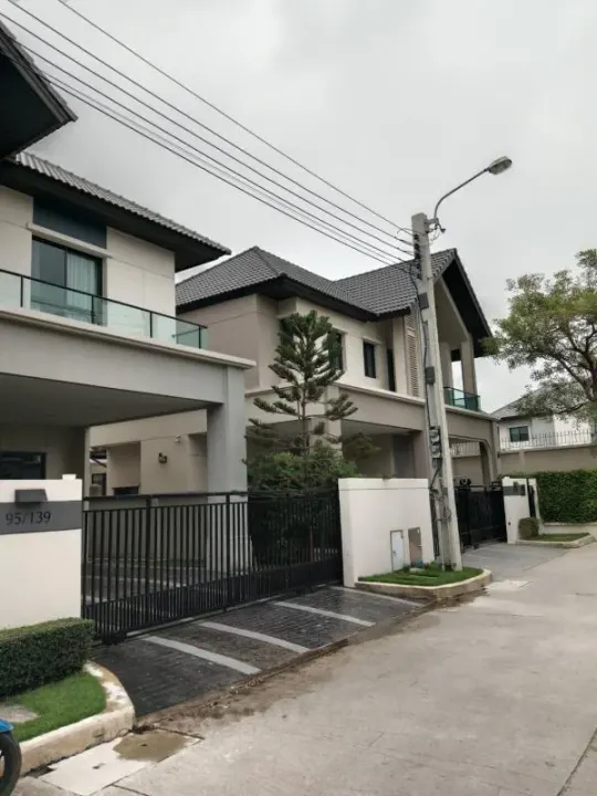 Property photos for Bangkok Boulevard Srinakarin-Bangna