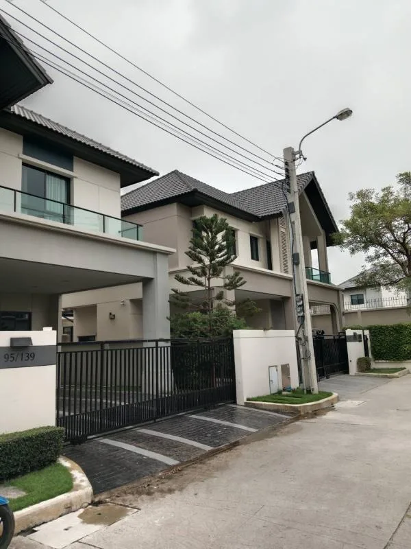 Property photos for Bangkok Boulevard Srinakarin-Bangna