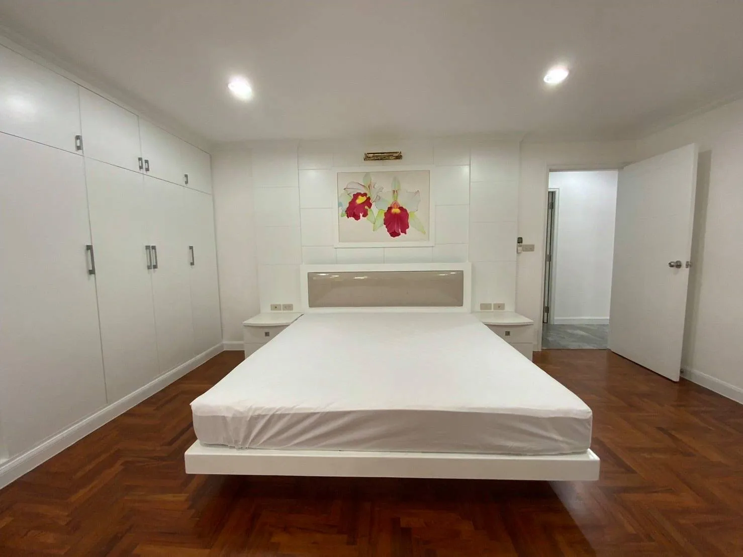 Property photos for Regent On The Park 3