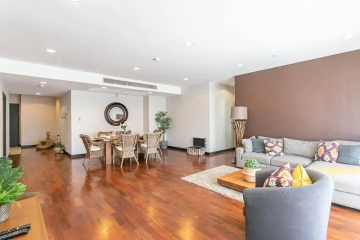 Property photos for Wilshire