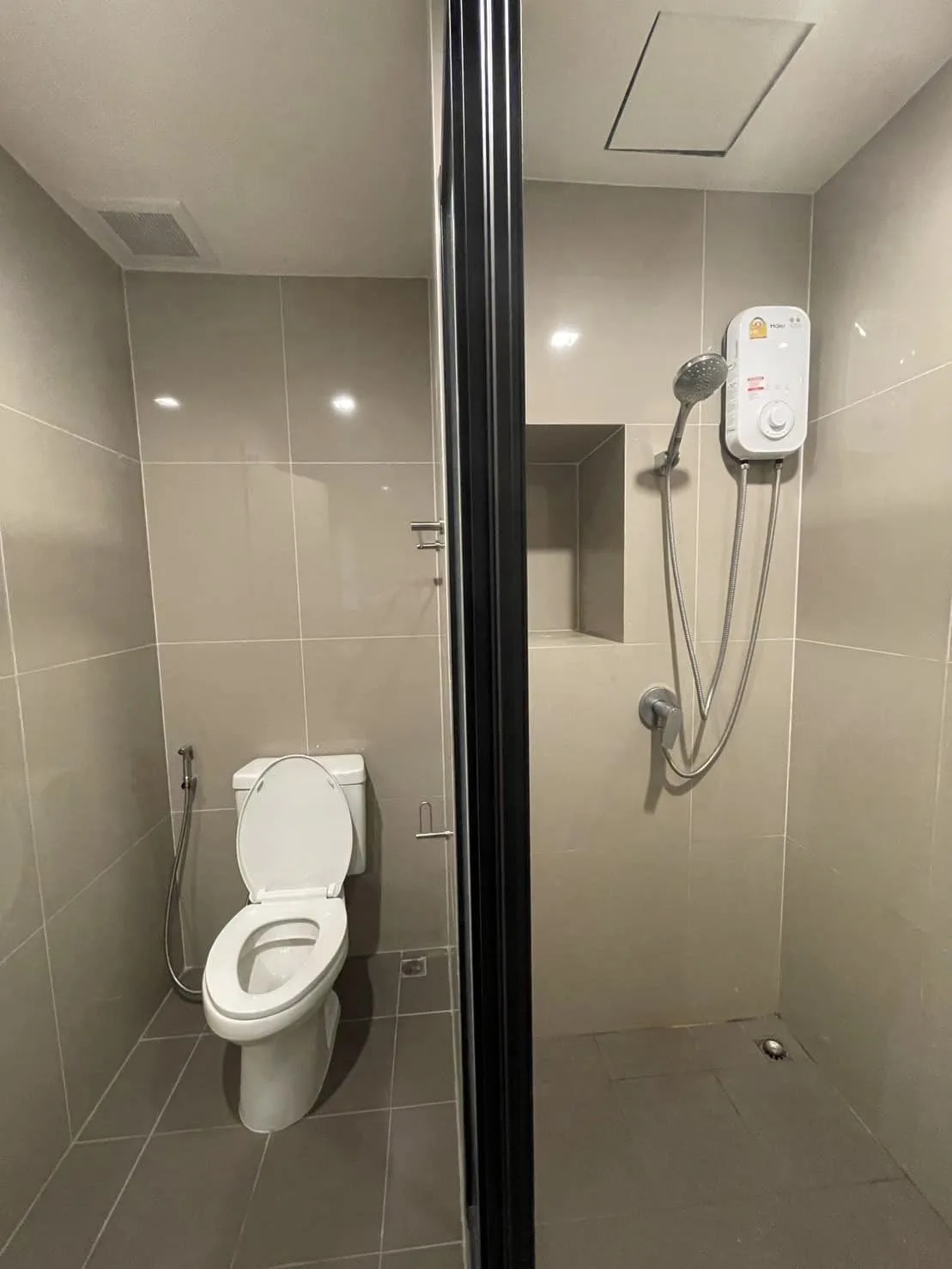 Property photos for The Base Phetchaburi-thonglor