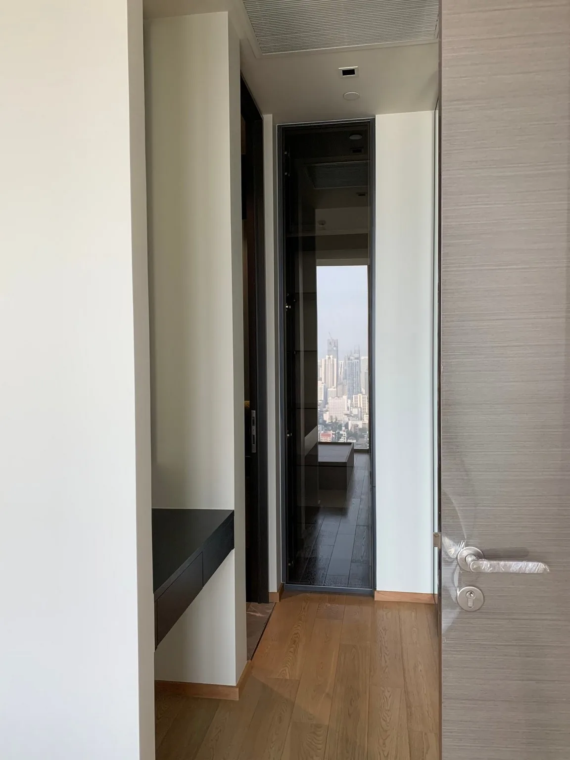 Property photos for 28 Chidlom