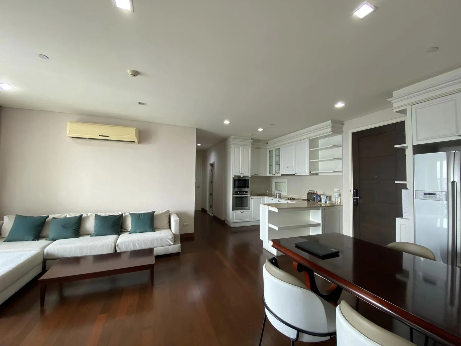 Property photos for Ivy Thonglor