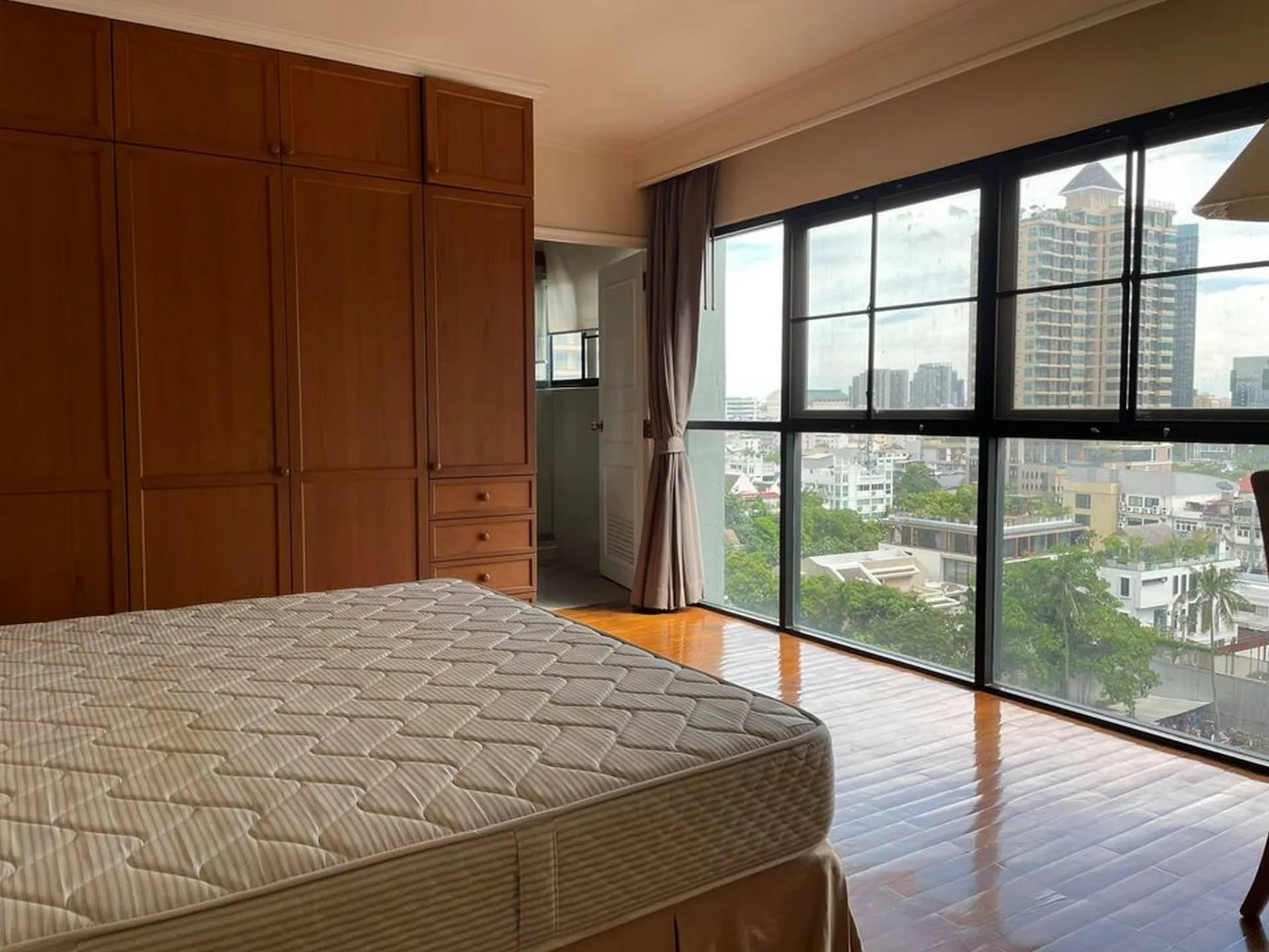 Property photos for Sathorn Gardens