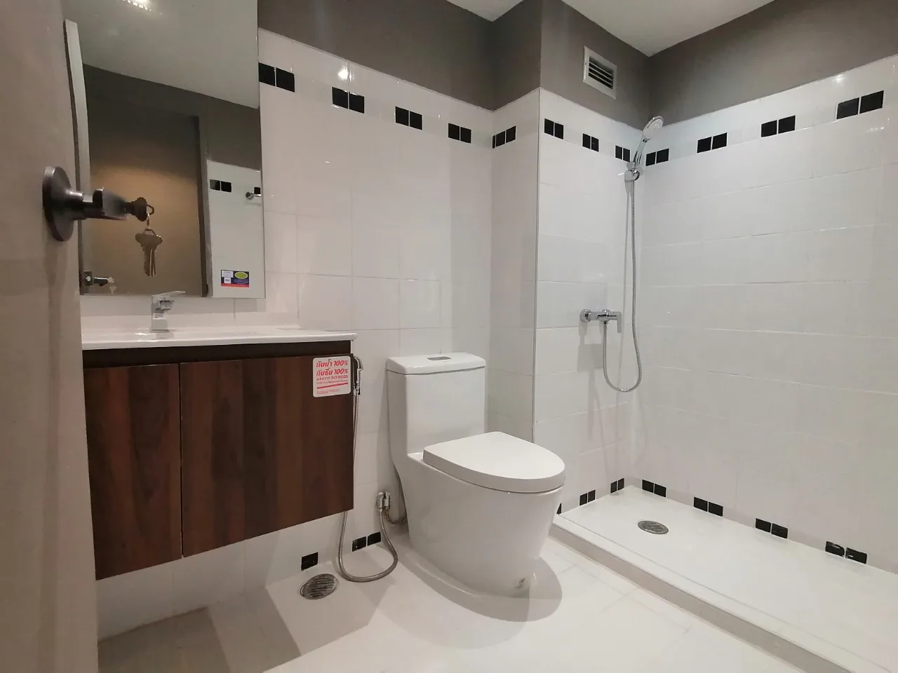 Property photos for Lily House