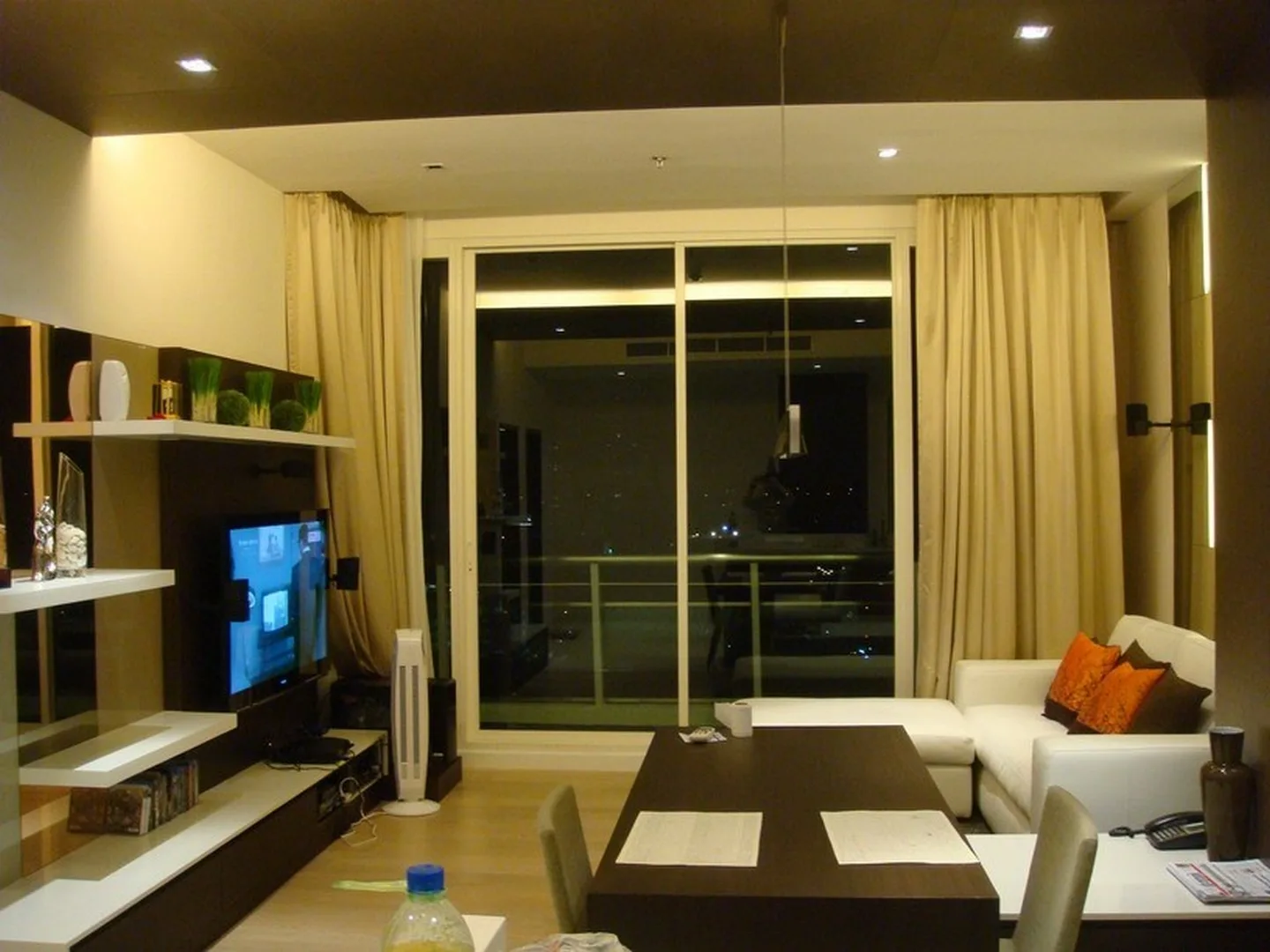Property photos for Eight Thonglor Residence