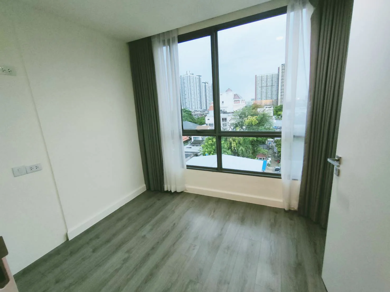 Property photos for The Room Sukhumvit 40