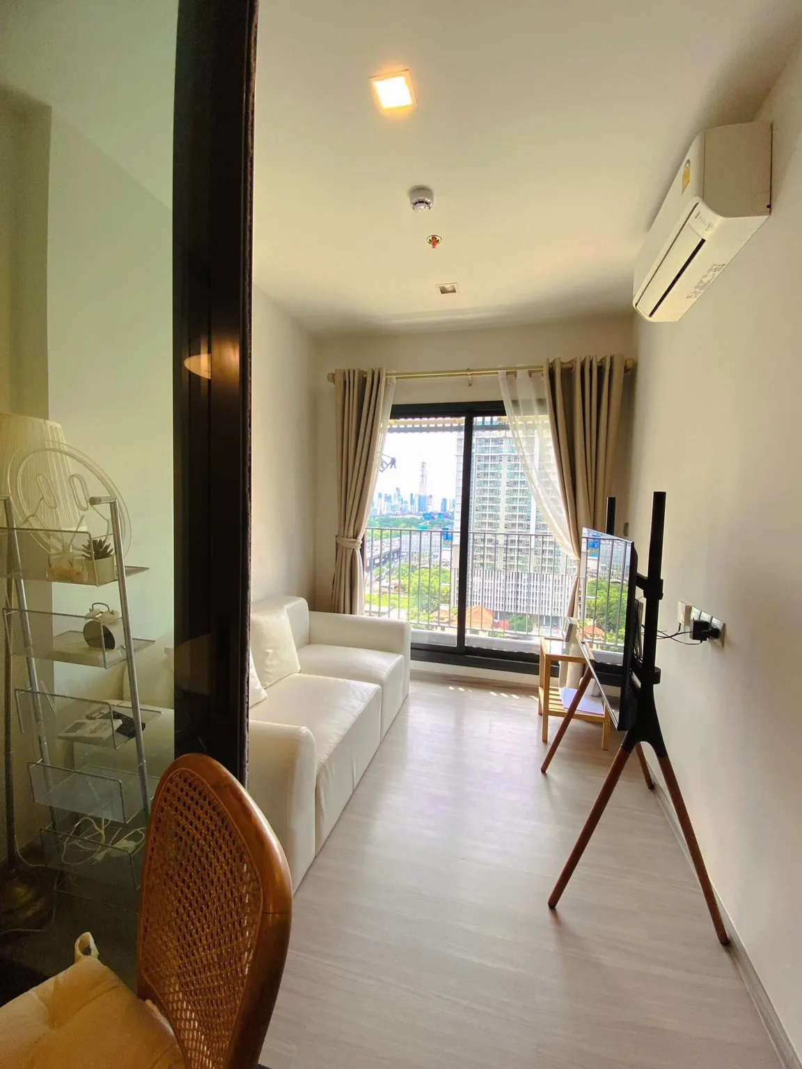Property photos for Life Asoke Hype