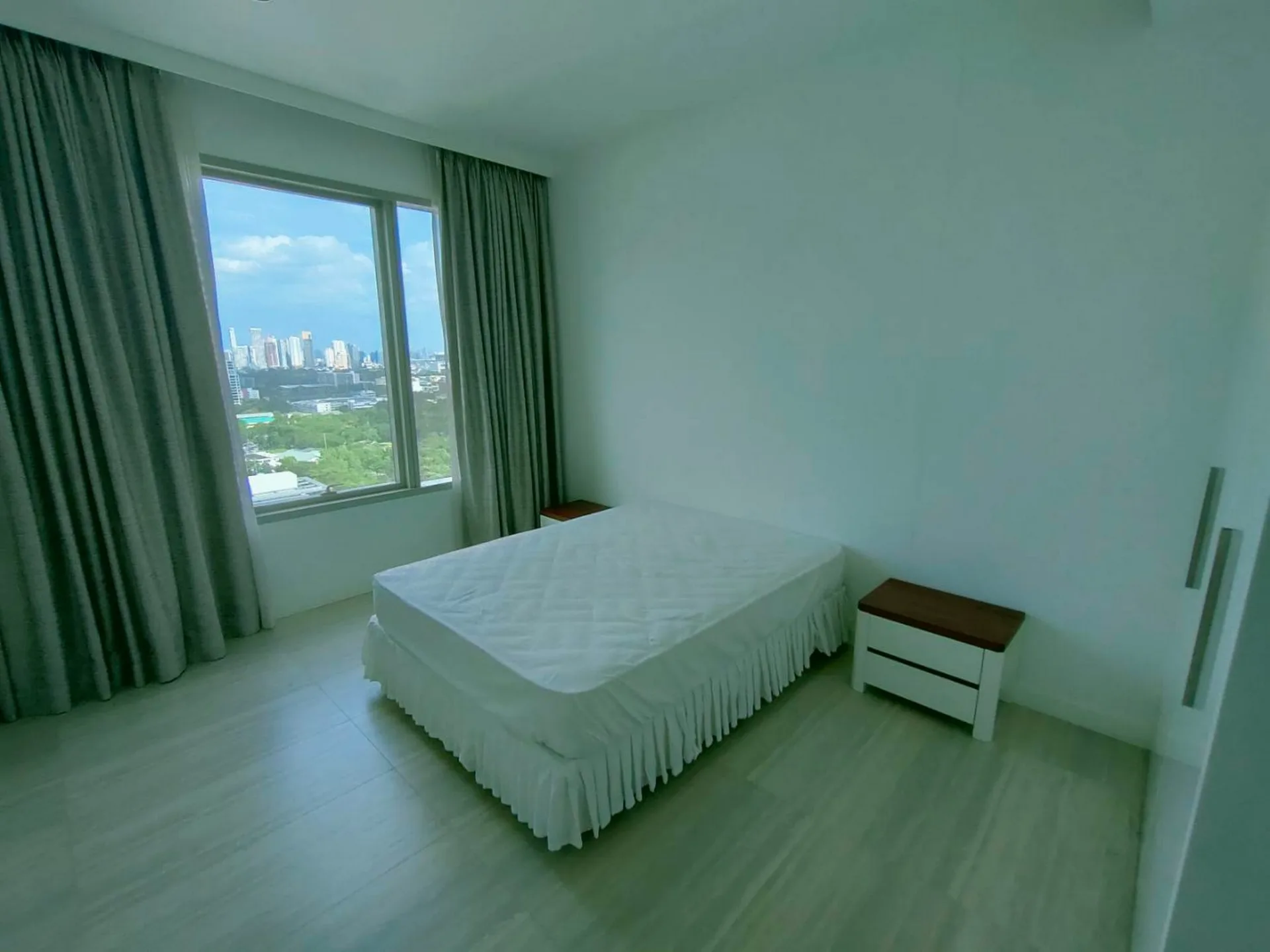 Property photos for 185 Rajadamri