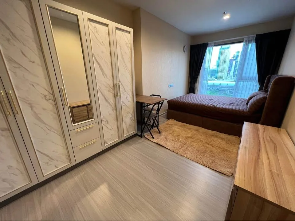 Property photos for Life Asoke Hype