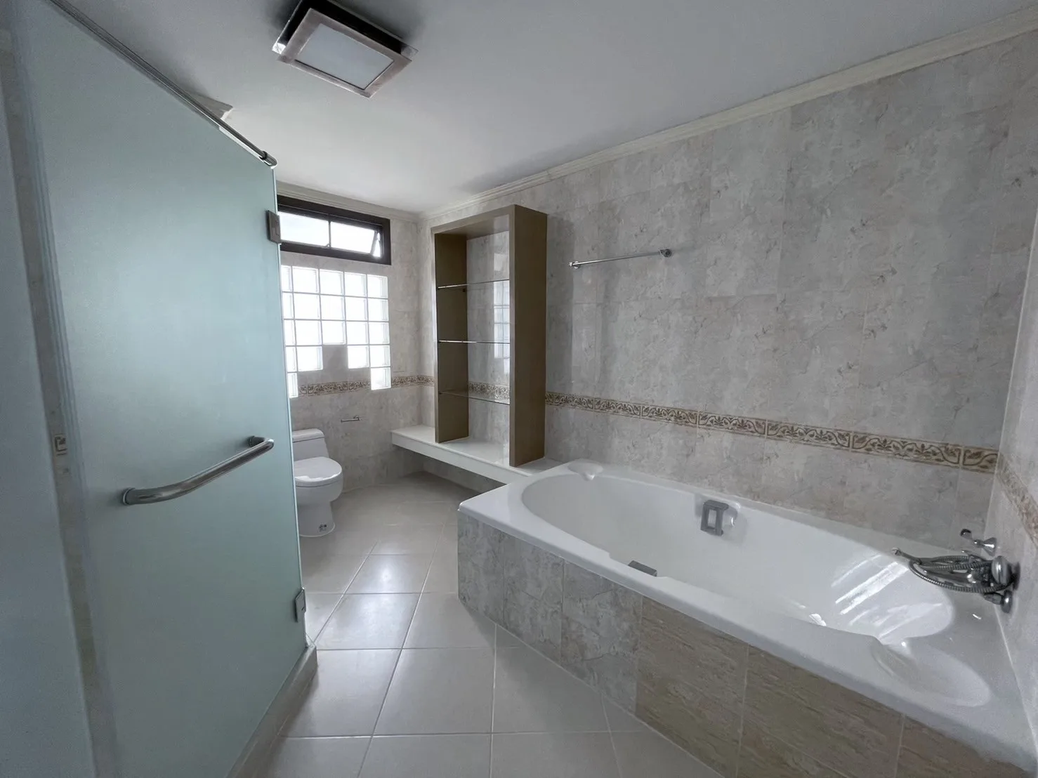 Property photos for Oriental Towers