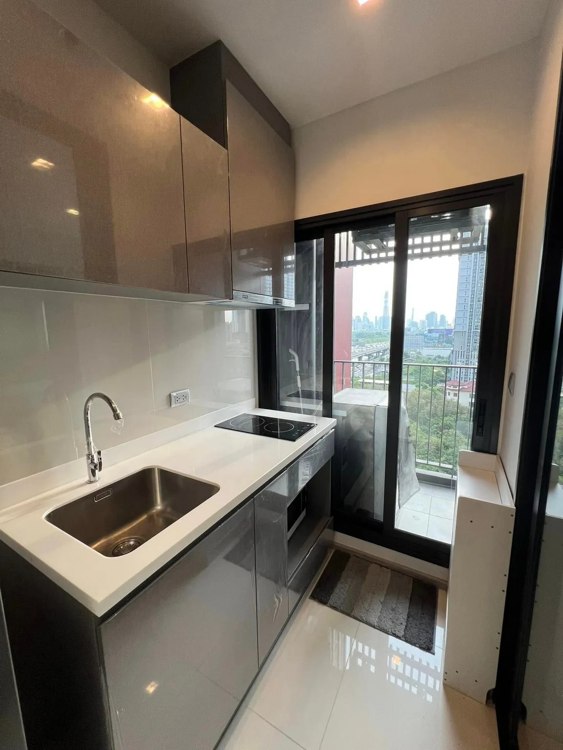 Property photos for Life Asoke Hype