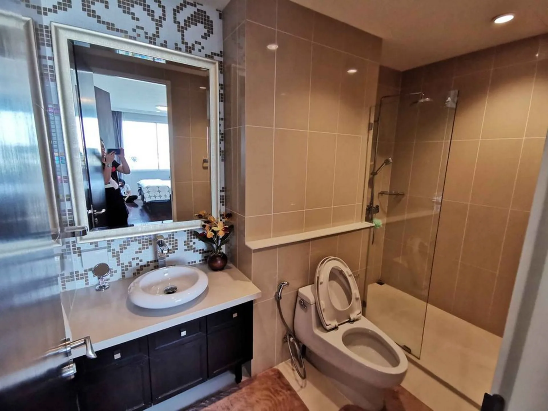 Property photos for Leticia Rama 9