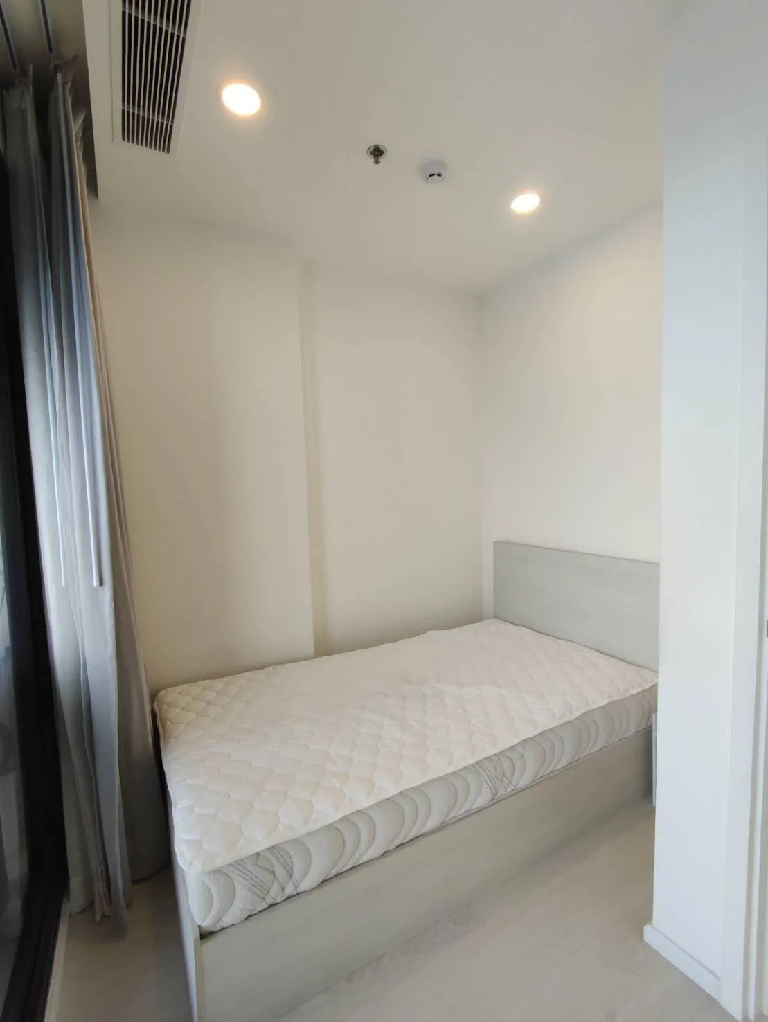 Property photos for Mazarine Ratchayothin