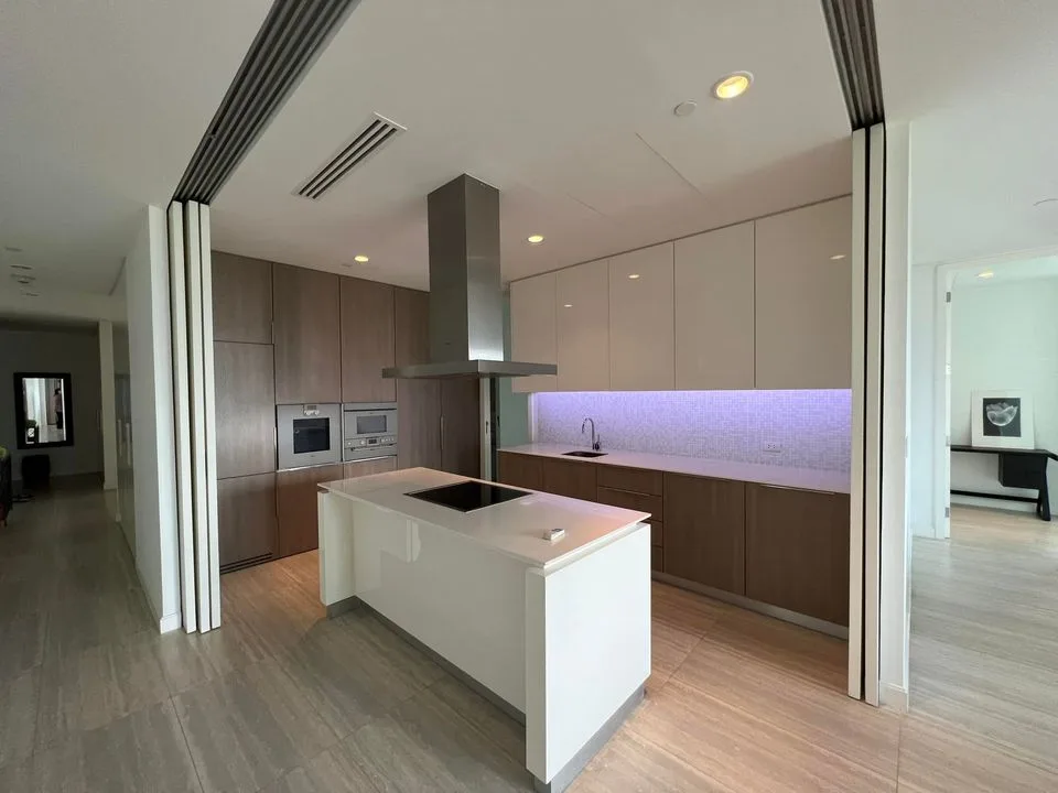 Property photos for 185 Rajadamri