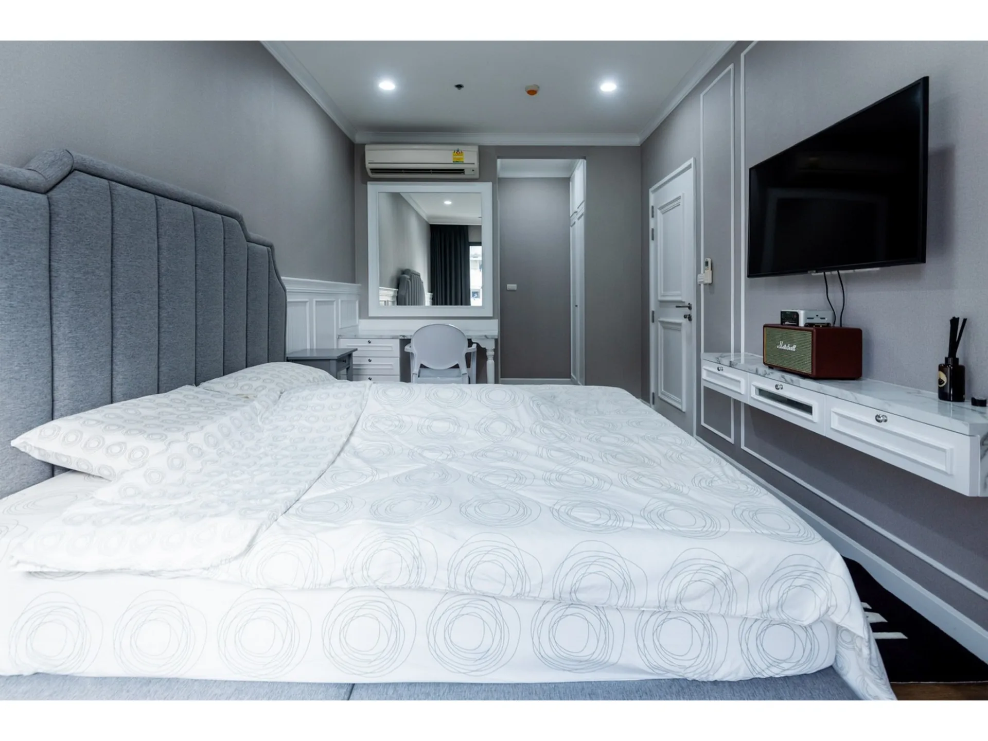 Property photos for Onyx Phaholyothin