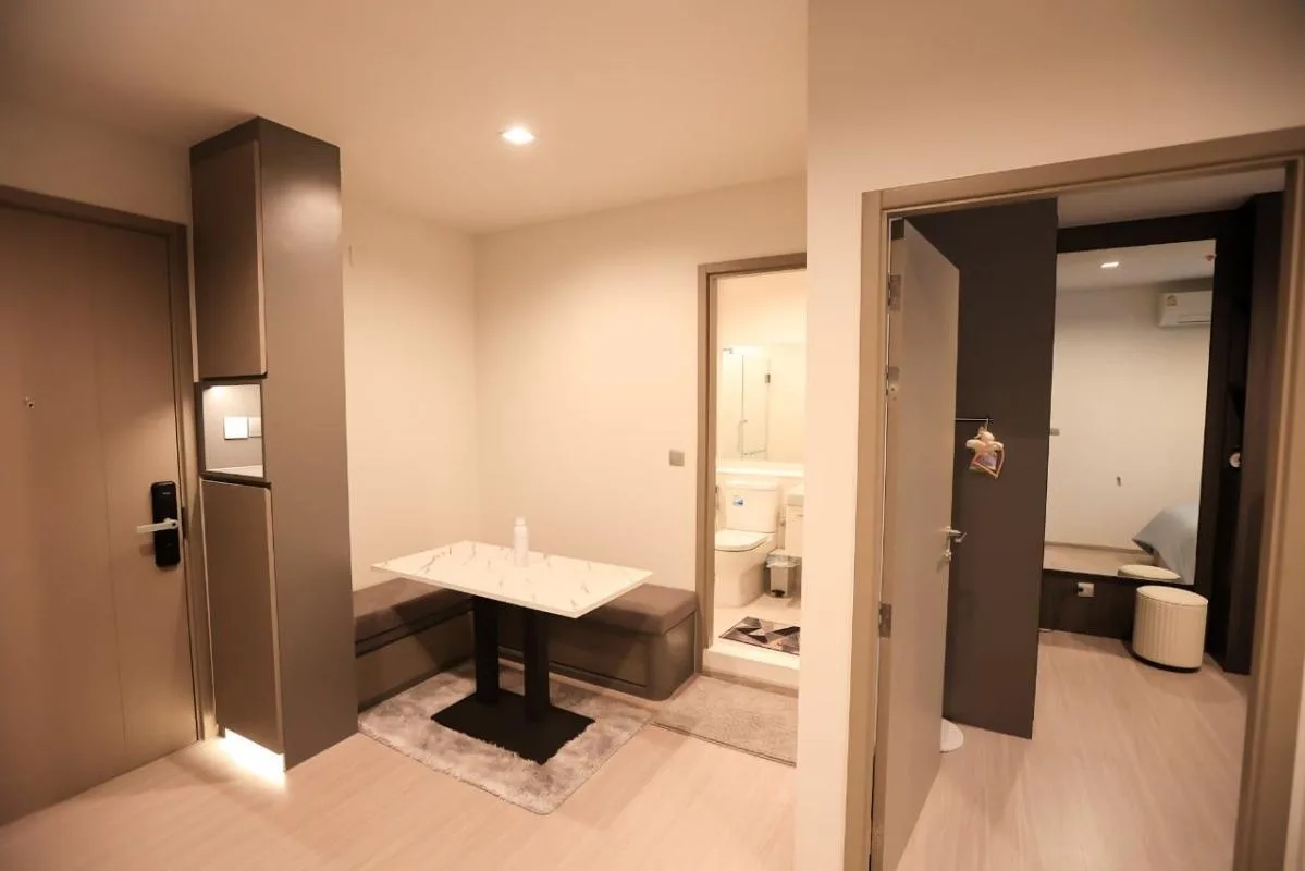 Property photos for Life Asoke Hype