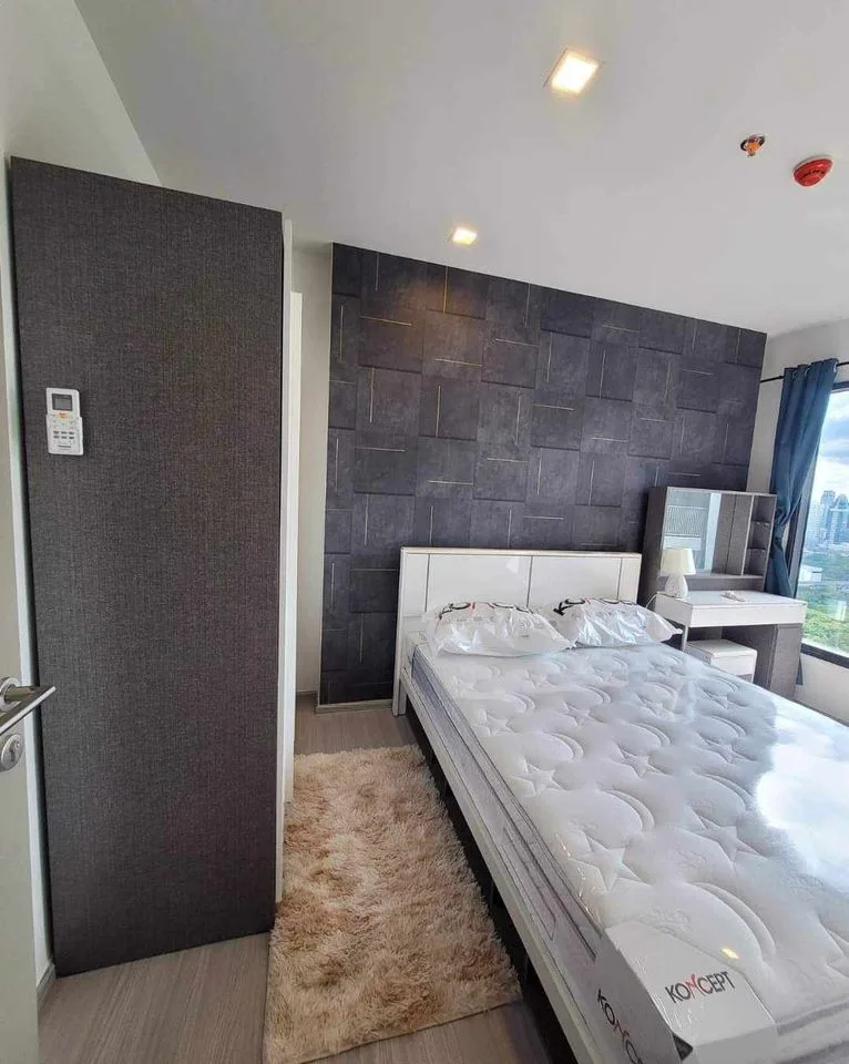 Property photos for Life Asoke Hype