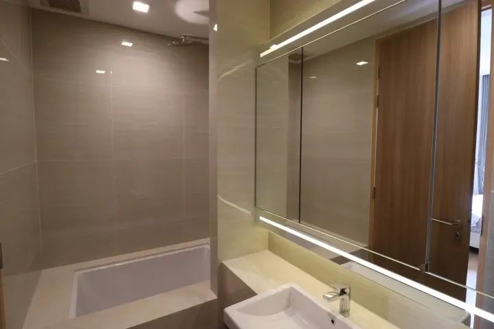 Property photos for Noble BE 33