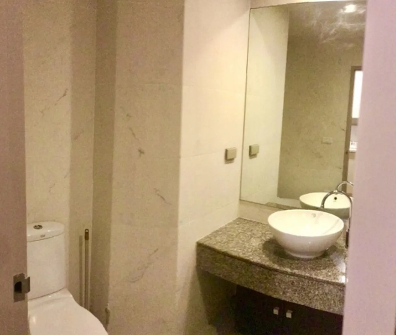 Property photos for Silom Grand Terrace