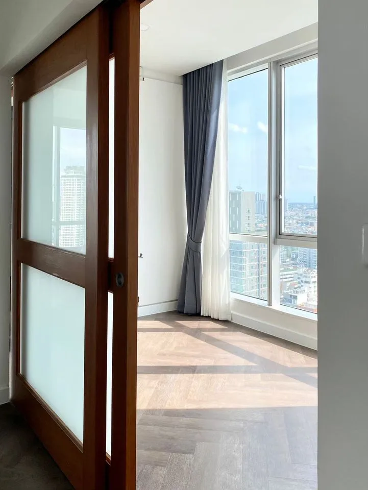 Property photos for Sky Villas Sathorn