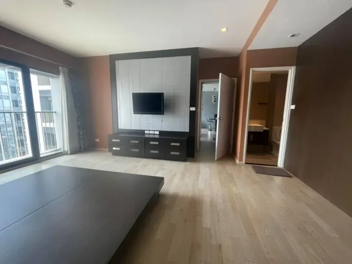 Property photos for Noble Remix