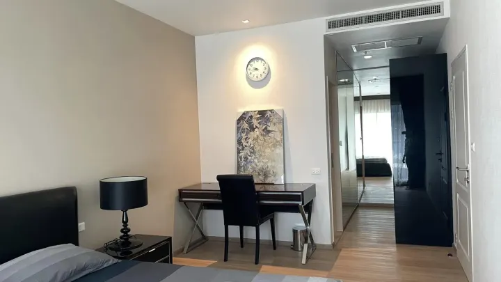 Property photos for Noble Refine