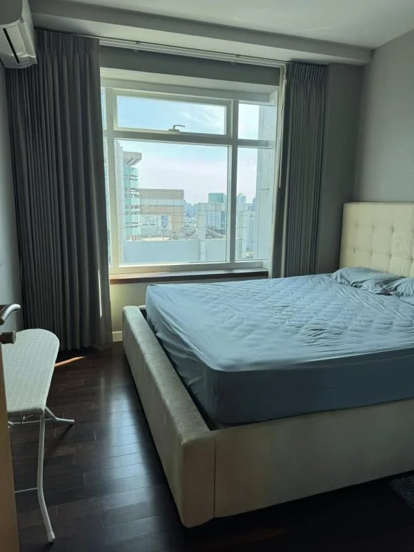 Property photos for Circle Condominium