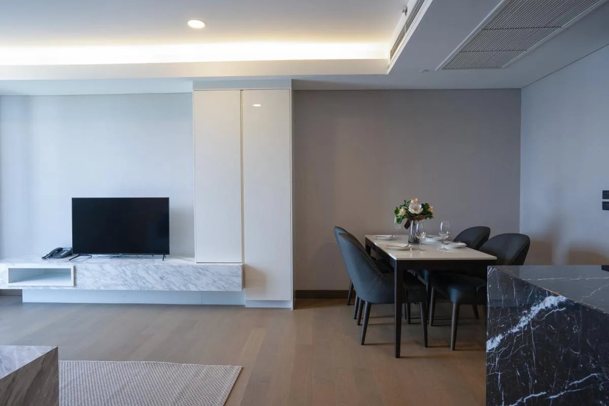 Property photos for Siamese Exclusive Queens