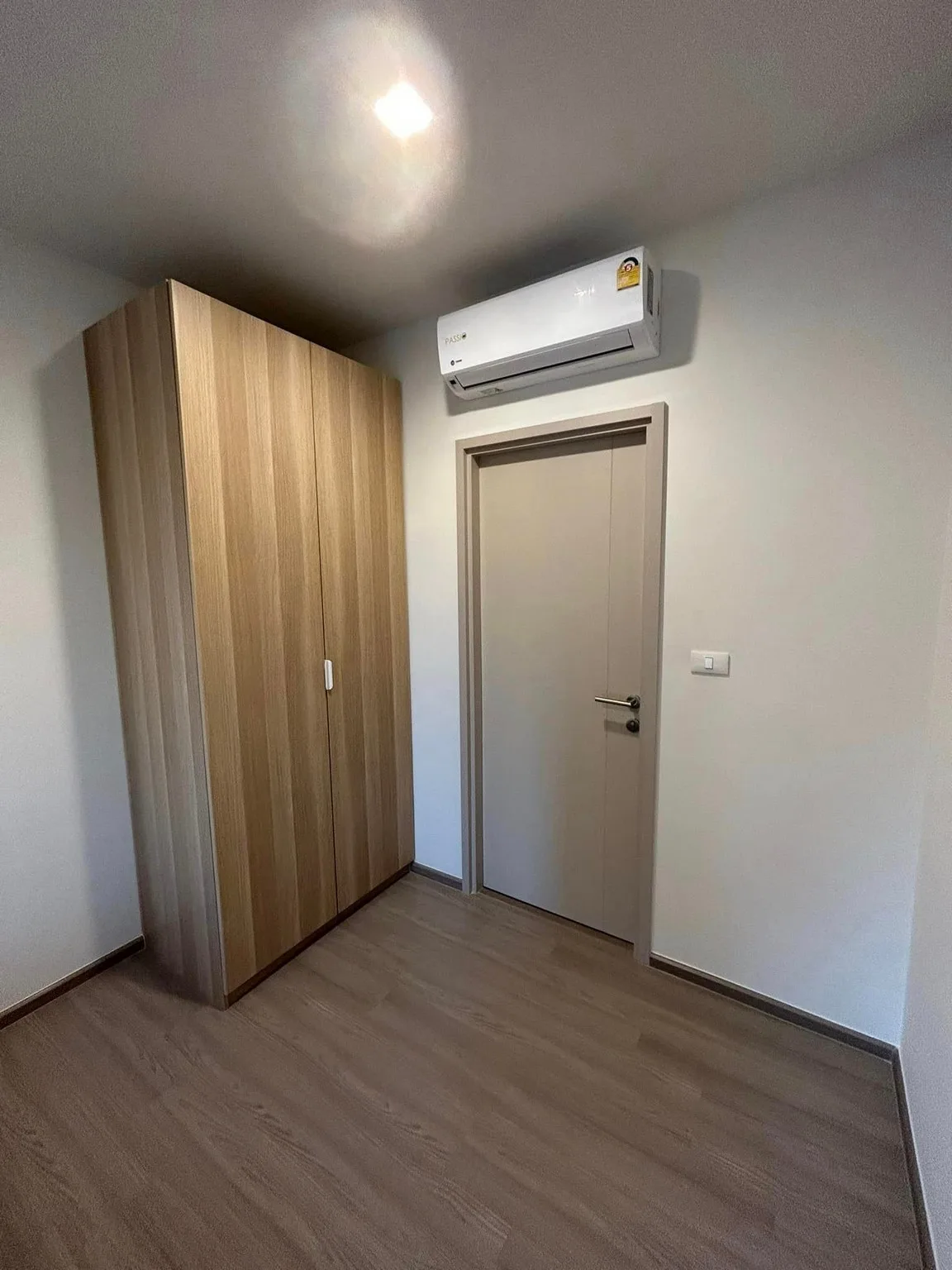 Property photos for The Base Phetchaburi-thonglor