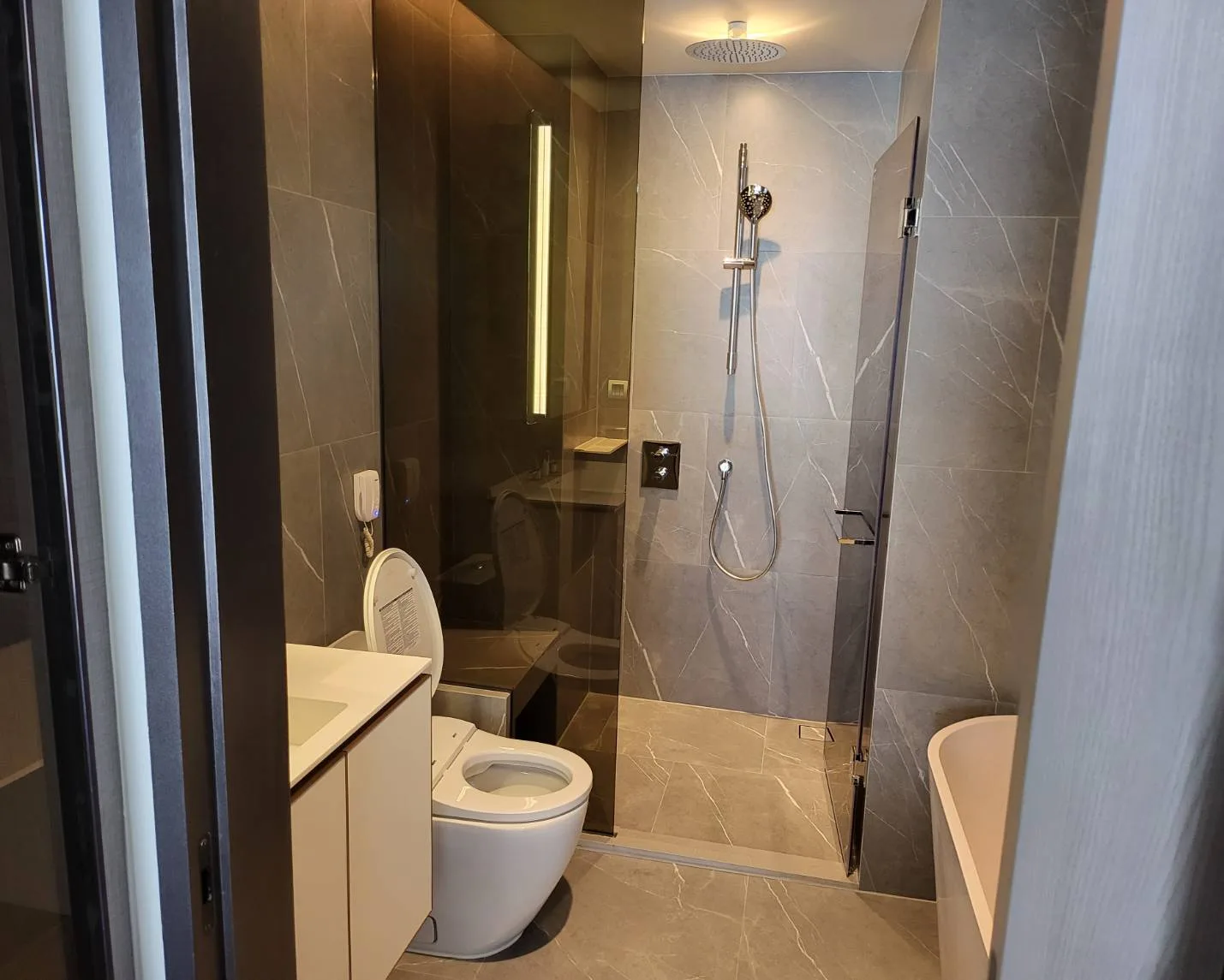 Property photos for The Reserve Sukhumvit 61