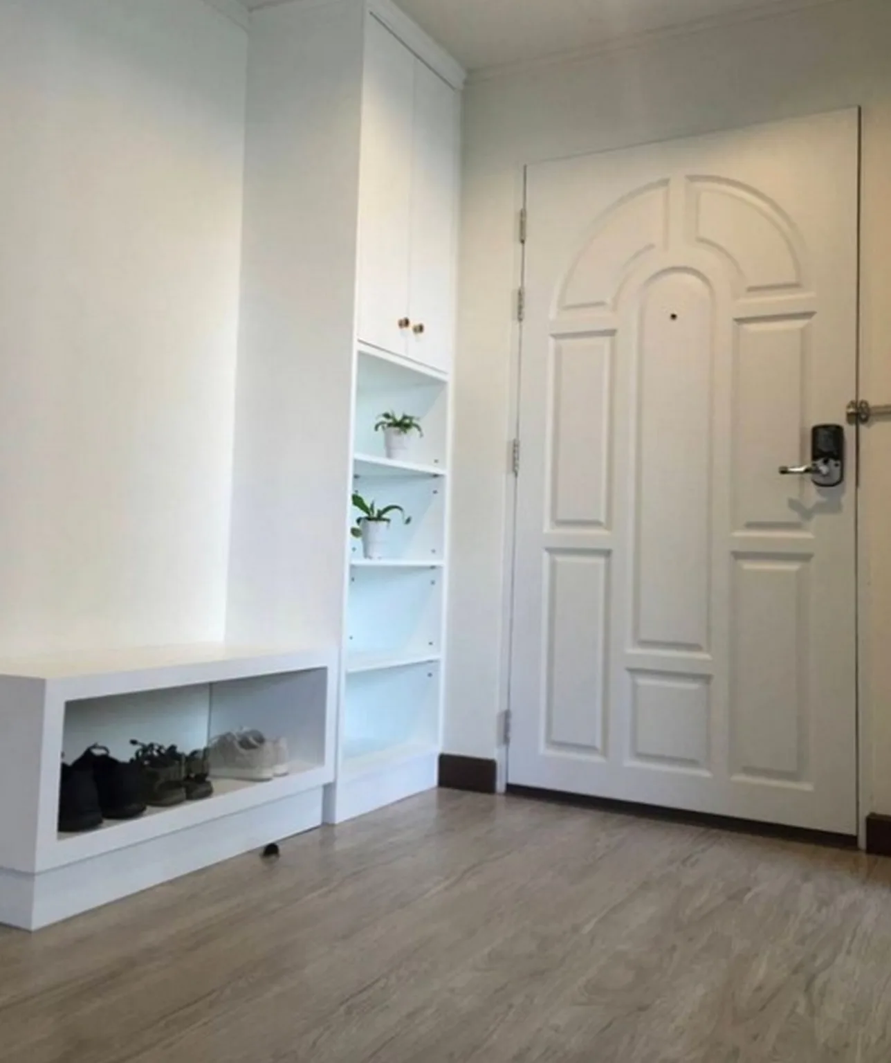 Property photos for Beverly Tower Condo