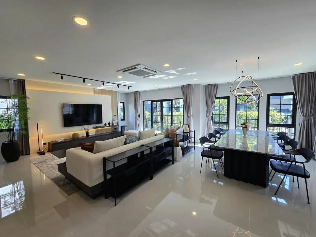 Property photos for Centro Bangna - Km.7