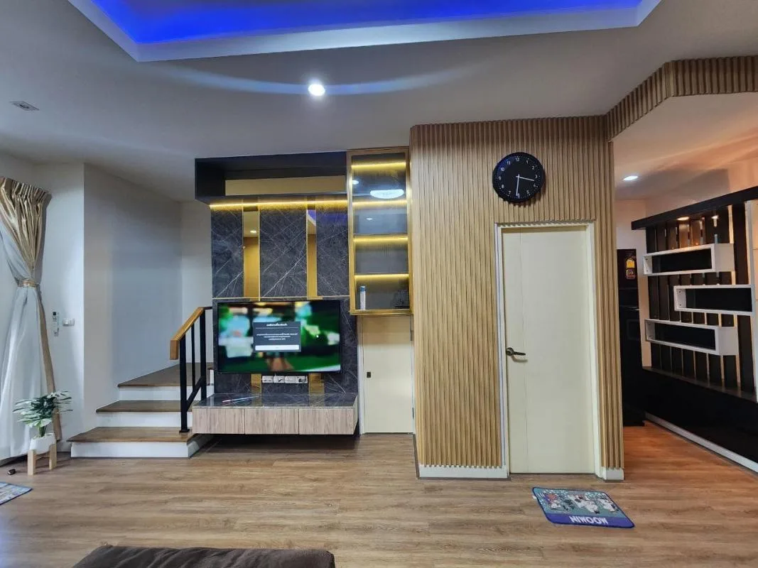 Property photos for Baan Klang Muang Rama 9