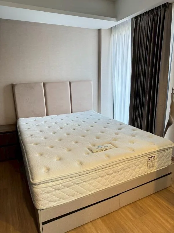 Property photos for Lloyd Soonvijai-thonglor