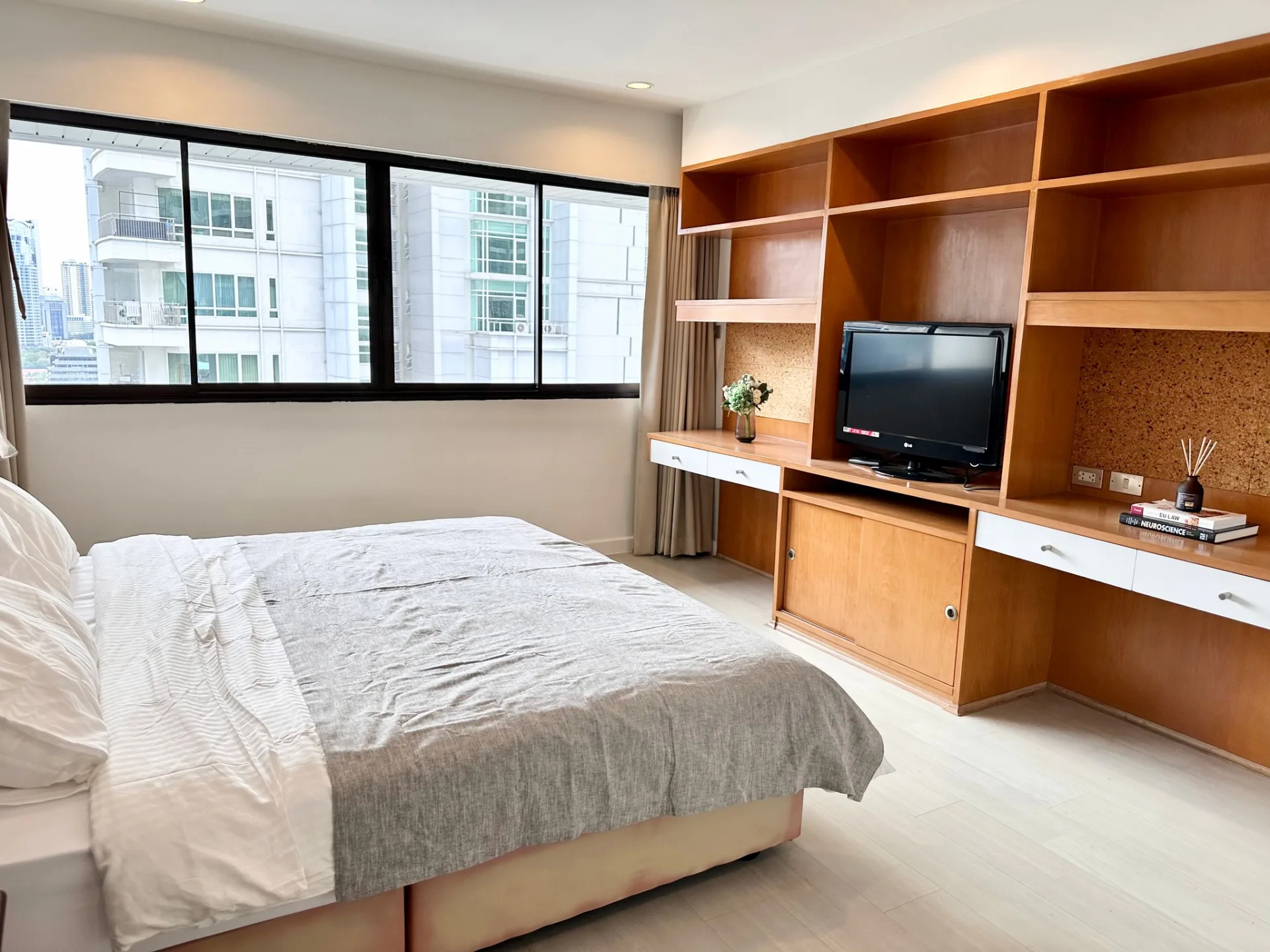 Property photos for The Royal Place 2