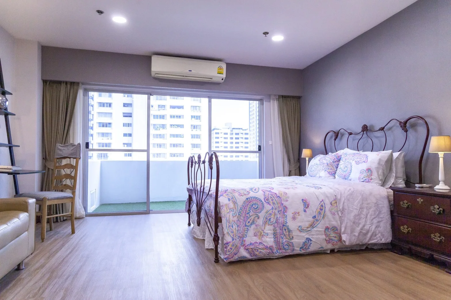 Property photos for 33 Tower