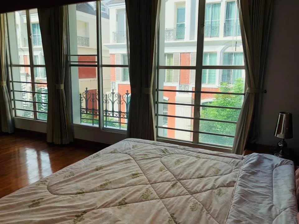 Property photos for Baan Klang Krung Thonglor