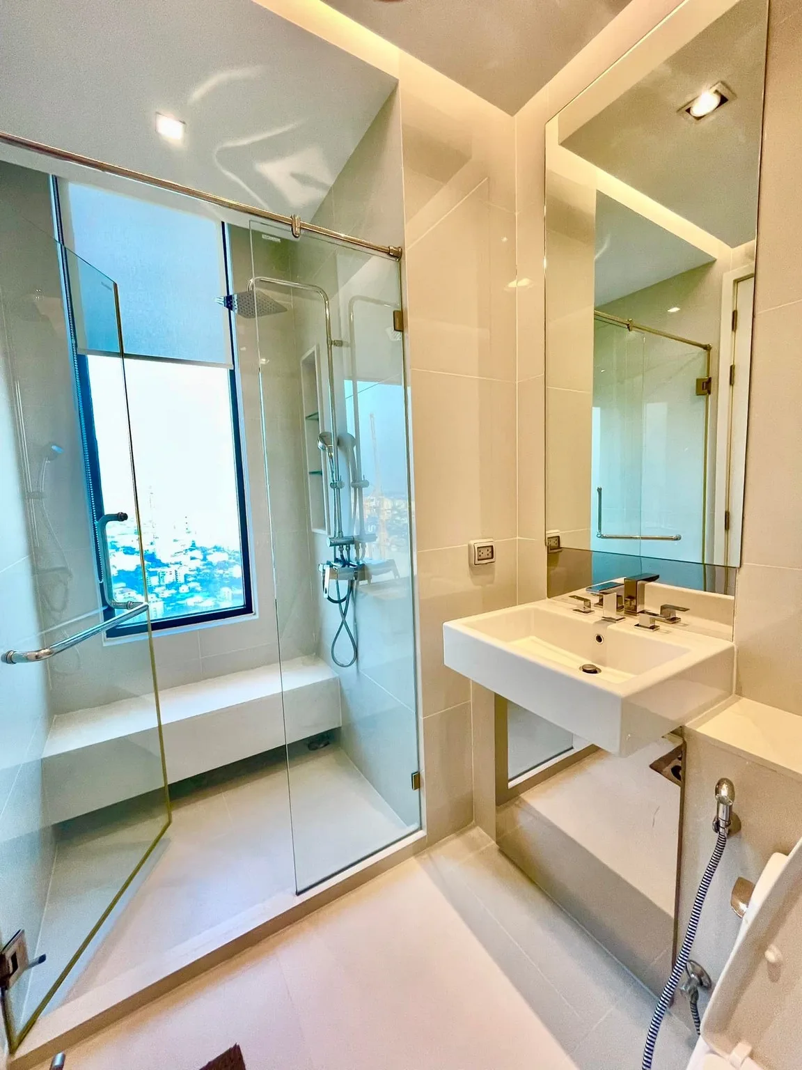 Property photos for Equinox Phahol-vibha