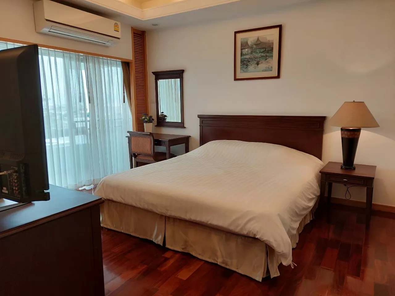 Property photos for Esmeralda Apartments
