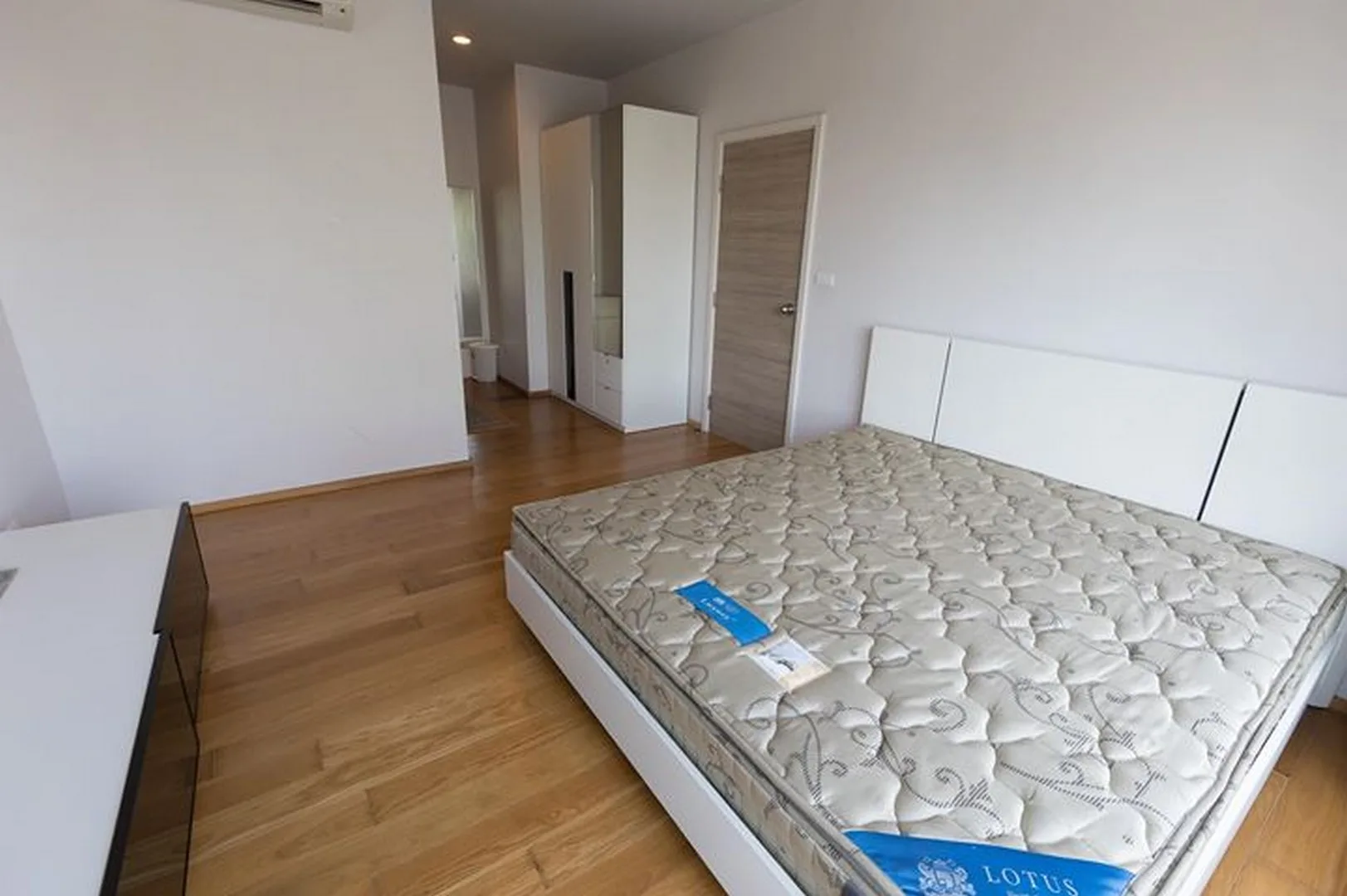 Property photos for Hive Taksin