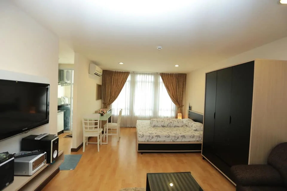Property photos for The Amethyst Sukhumvit 39
