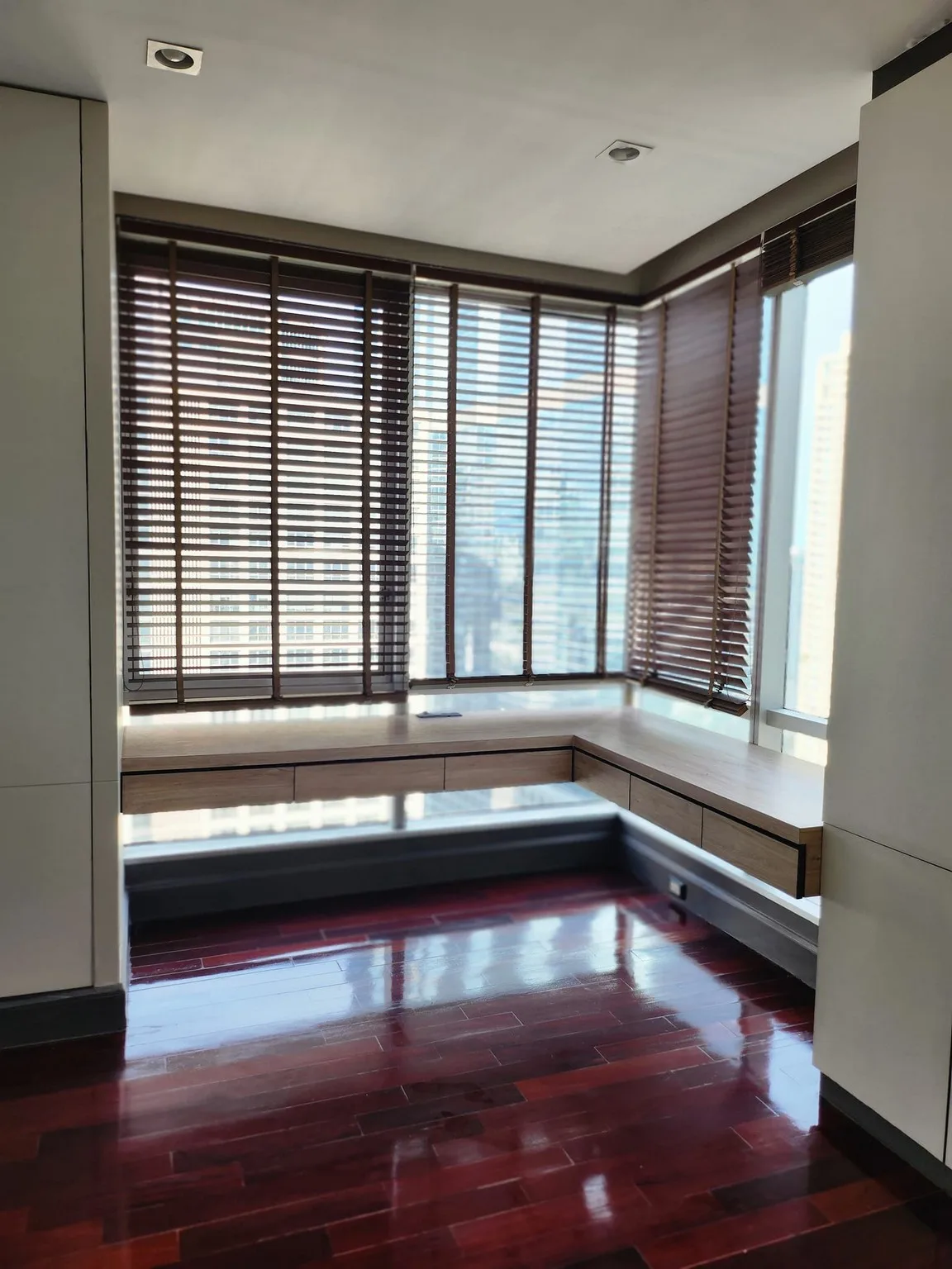 Property photos for Sky Villas Sathorn