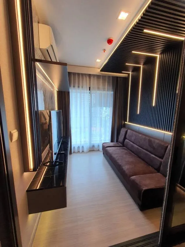 Property photos for Life Asoke Hype