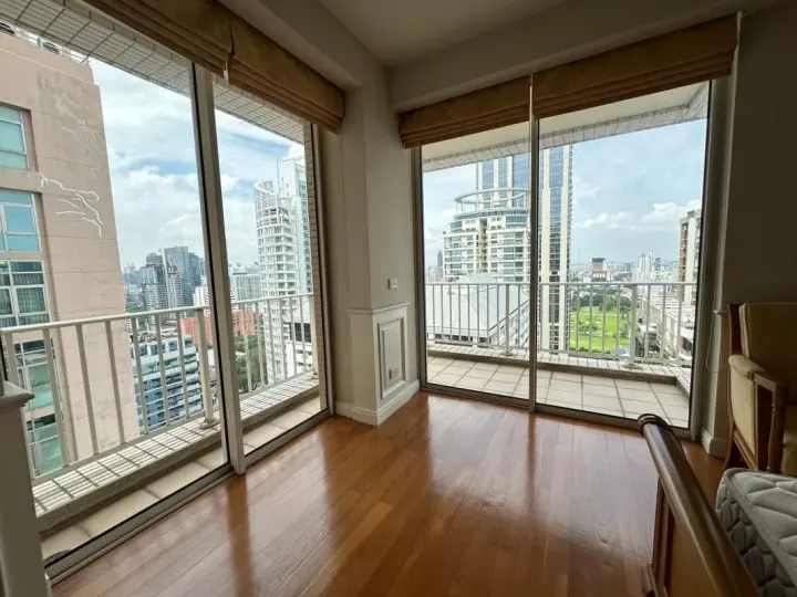 Property photos for Langsuan Ville
